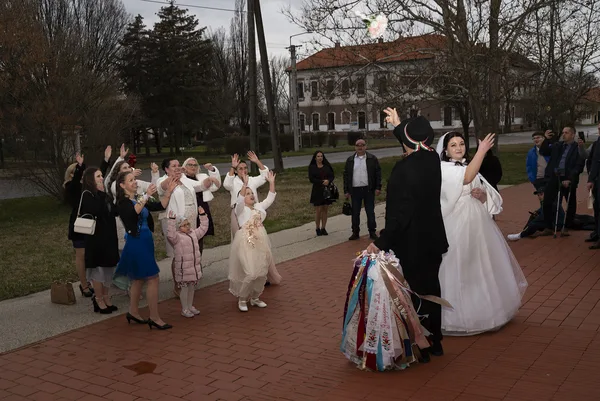 Ki lesz a következő? A csokor megmondja.